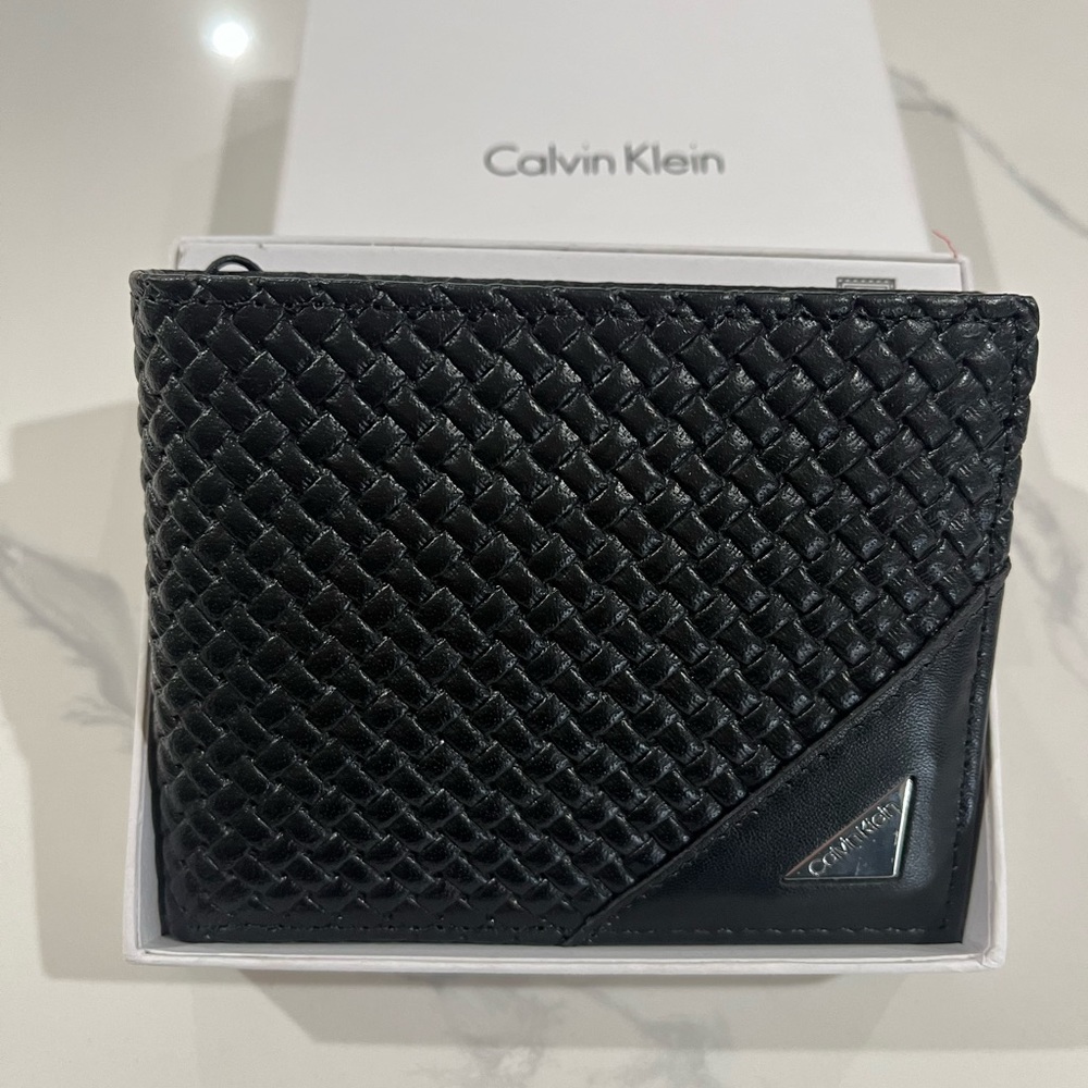 Calvin Klein Men's Wallet
